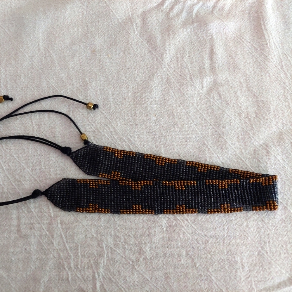 Adjustable Beaded Hatband—Black & Bronze